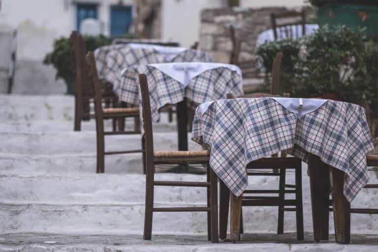 ATENE ED ISOLE GRECHE IN BARCA A VELA